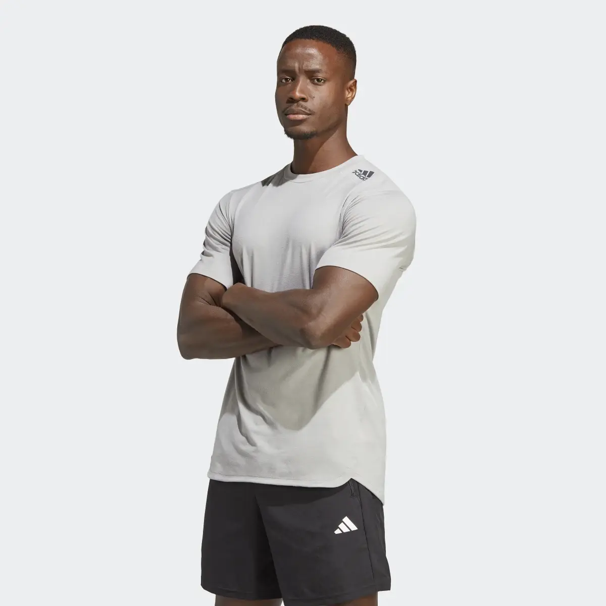 Adidas T-shirt Designed for Training. 2