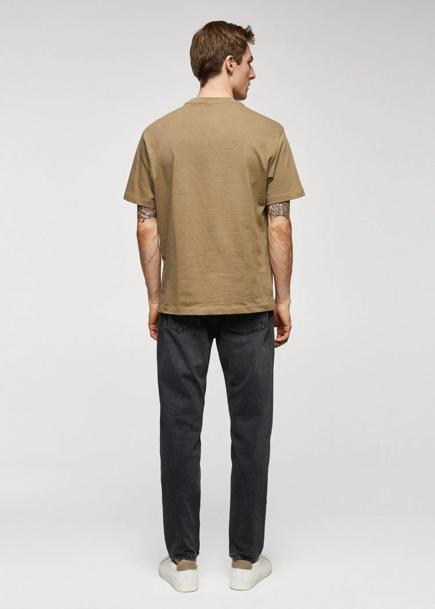 Mango Basic 100% cotton relaxed-fit t-shirt. 3