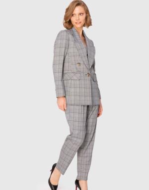 Checkered Suit With Mono Fastening