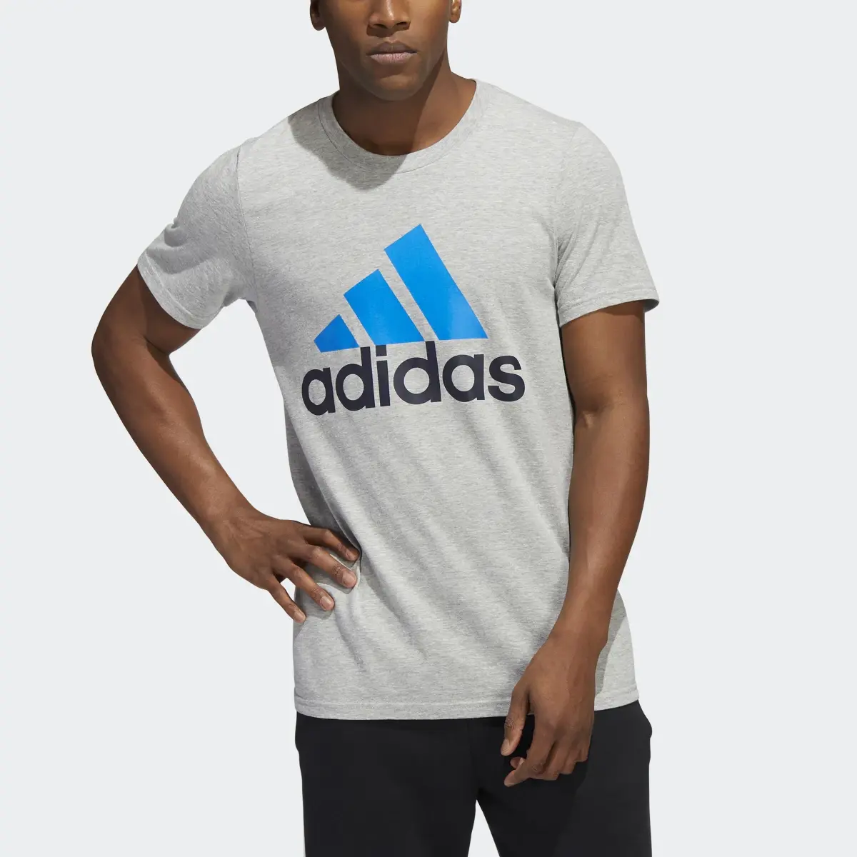 Adidas Playera Badge of Sport Basic. 1