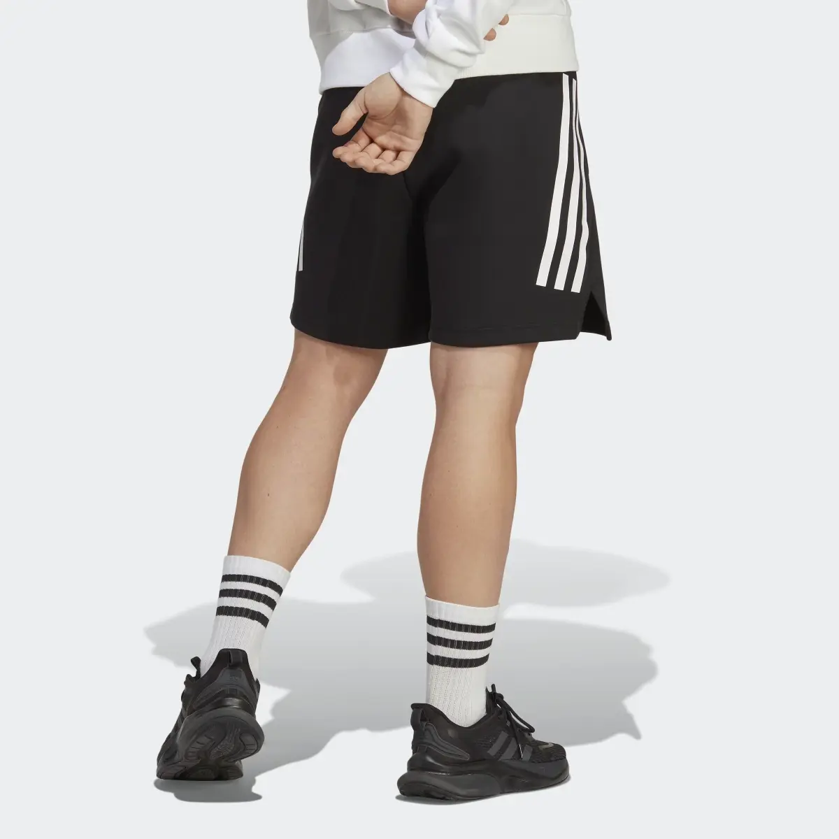 Adidas Short Future Icons 3-Stripes. 2