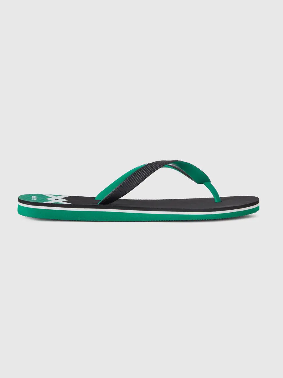 Benetton flip flops in lightweight rubber. 1