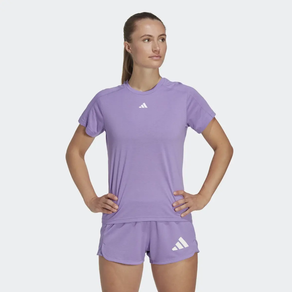 Adidas Playera AEROREADY TRain Essentials Minimal Branding Cuello Redondo. 2