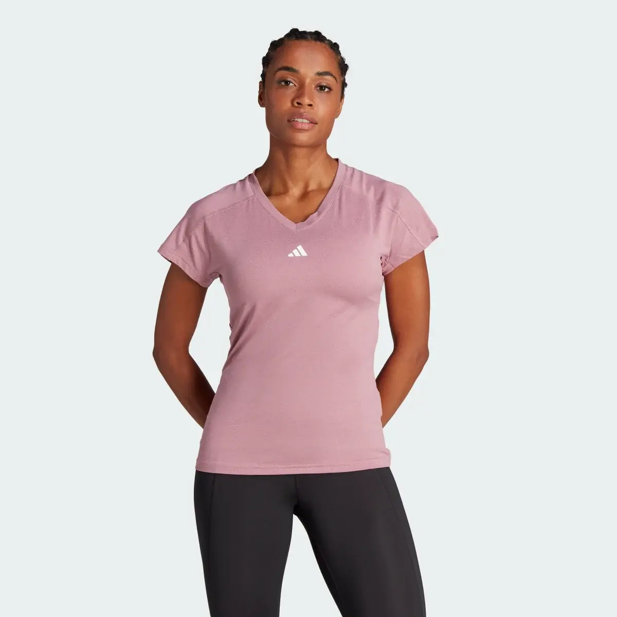 Adidas Playera Minimalista AEROREADY Train Essentials Cuello en V. 2