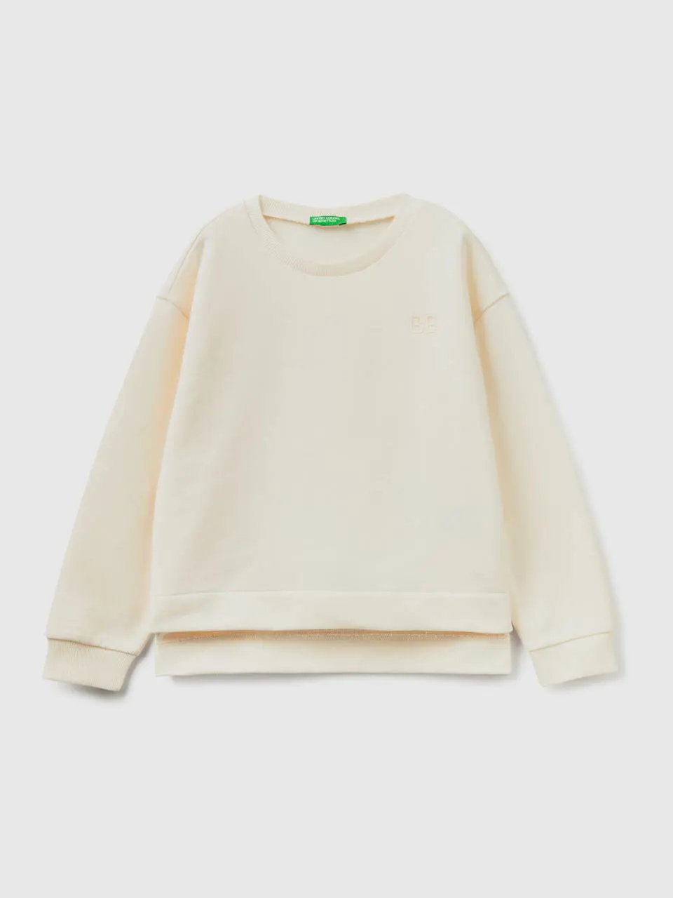 Benetton sweatshirt with "be" embroidery. 1