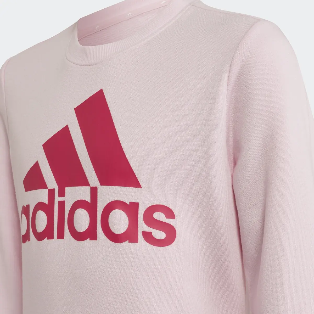 Adidas Essentials Sweatshirt. 3