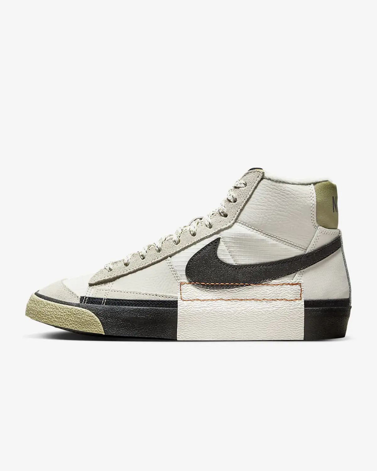 Nike Blazer Mid Pro Club. 1