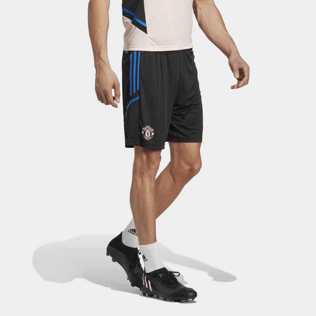 Adidas Manchester United Condivo 22 Training Shorts. 1