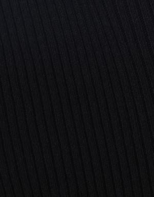 Siyah Cut-Out Detaylı Triko Elbise