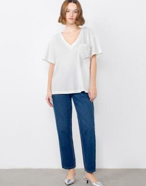 Embroidered Ecru Tshirt With Lace Pocket Detail