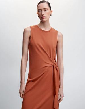 Mango Fiyonklu cut-out detaylı elbise