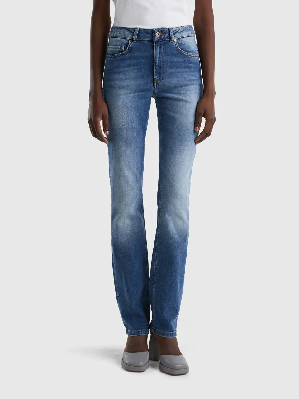 Benetton five-pocket bootcut jeans. 1