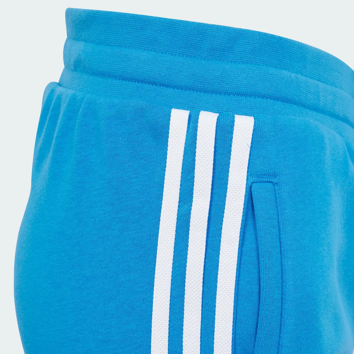 Adidas Adicolor 3-Stripes Pants. 3