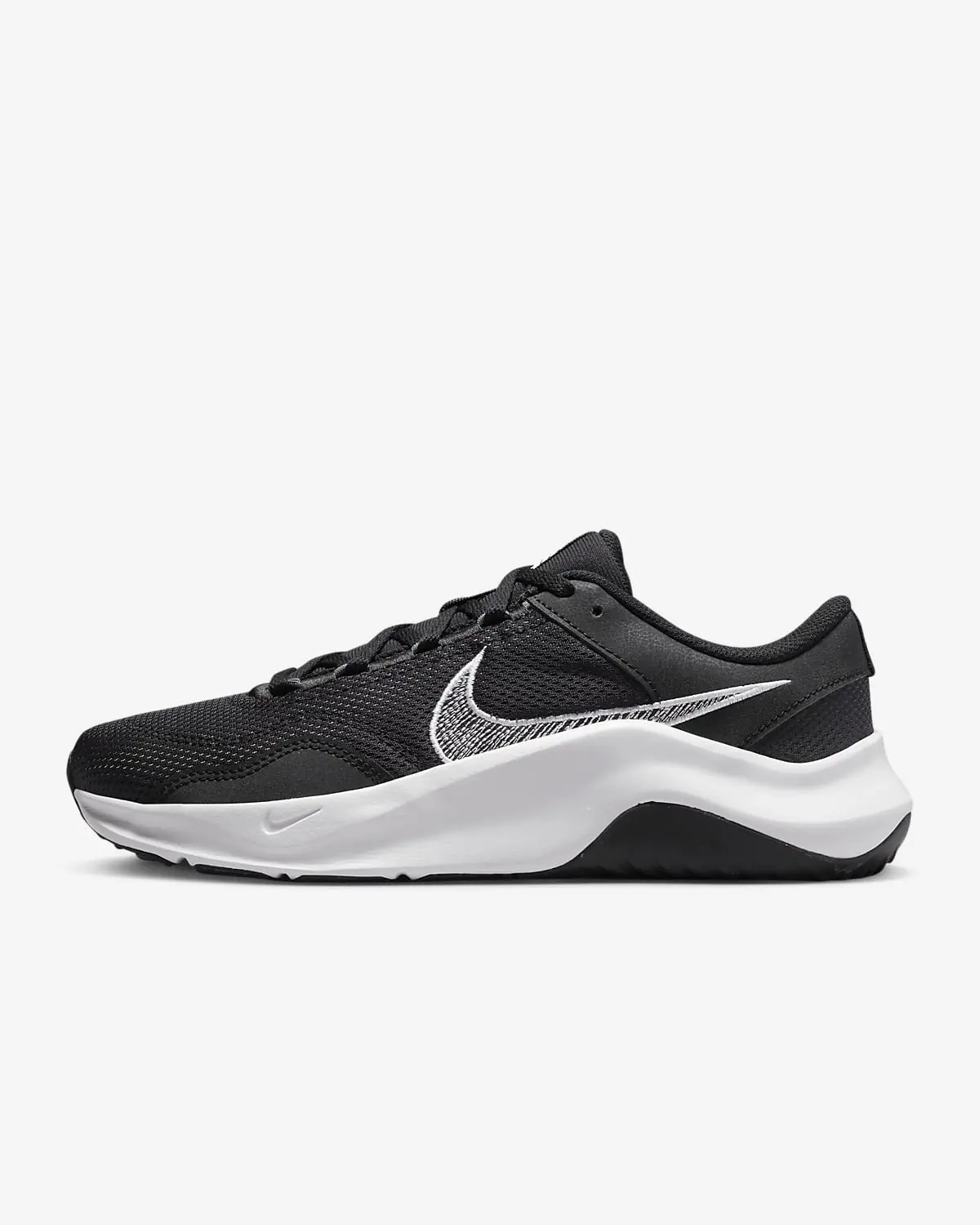 Nike Legend Essential 3 Next Nature. 1