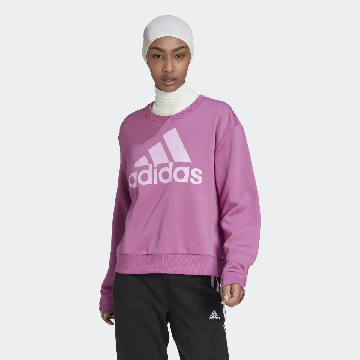 Adidas Essentials Logo Loose Sweatshirt. 2