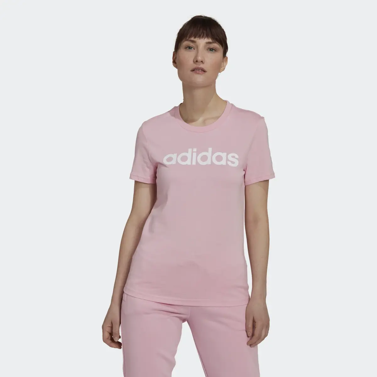 Adidas LOUNGEWEAR Essentials Slim Logo Tişört. 2