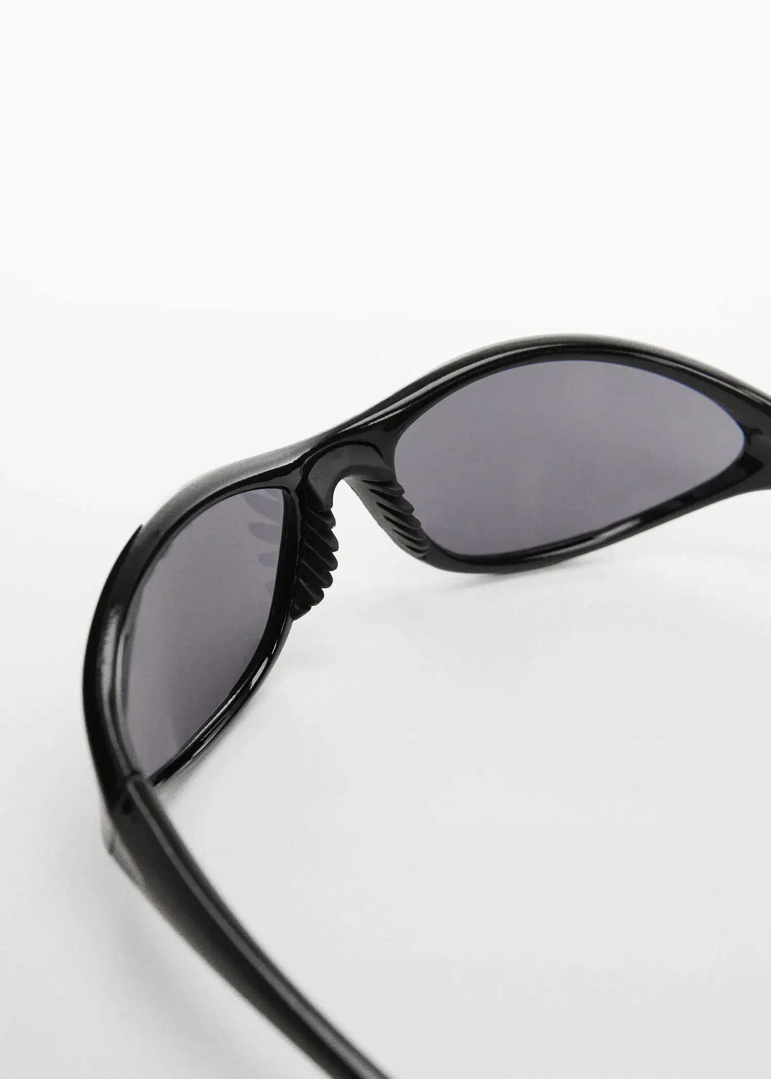 Mango Curved frame sunglasses. 3