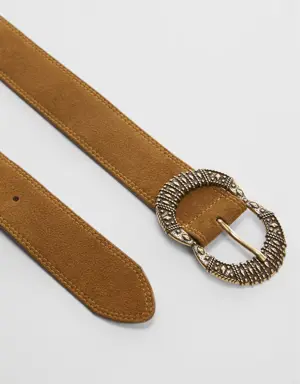 Embossed buckle leather belt