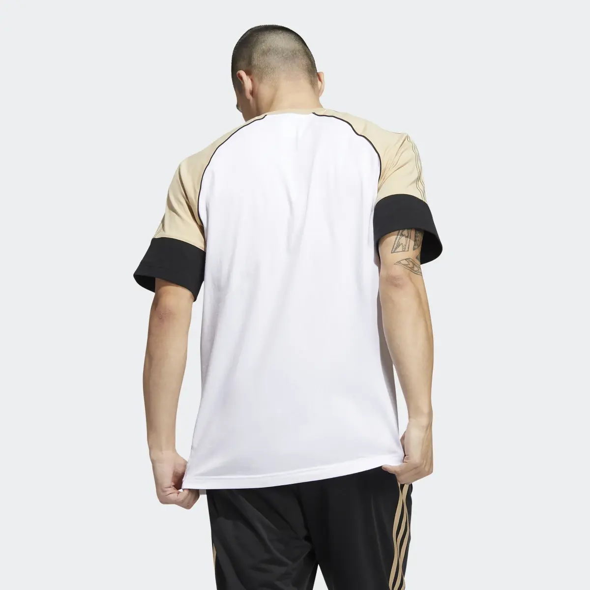 Adidas SST T-Shirt. 3