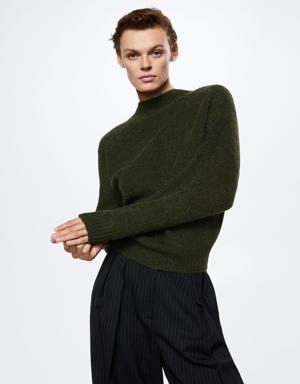 Rounded neck wool sweater