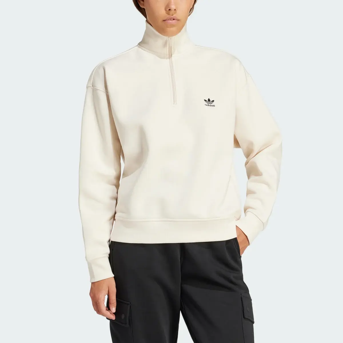 Adidas Sweatshirt Essentials. 1