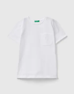 t-shirt with pocket