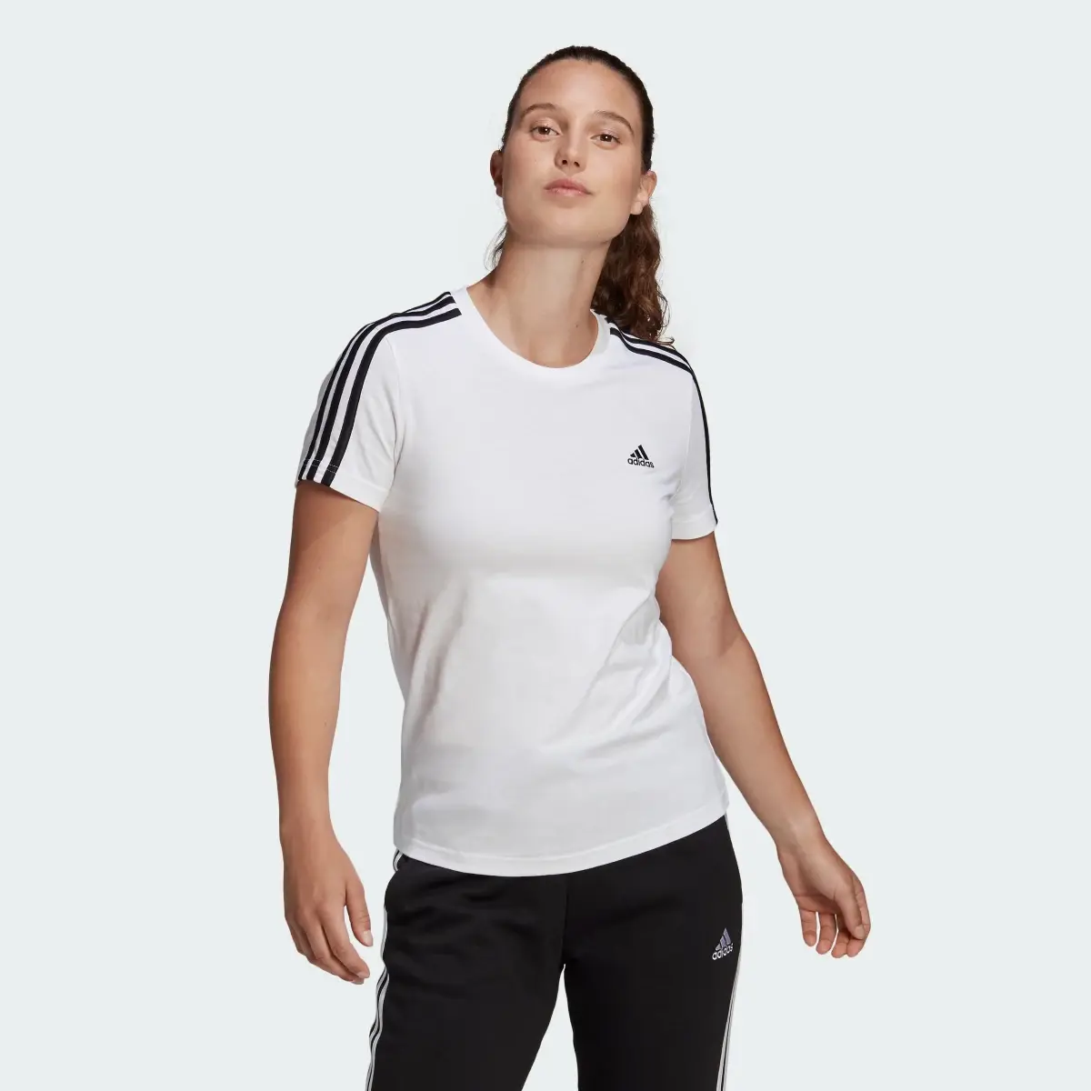 Adidas LOUNGEWEAR Essentials Slim 3-Streifen T-Shirt. 2