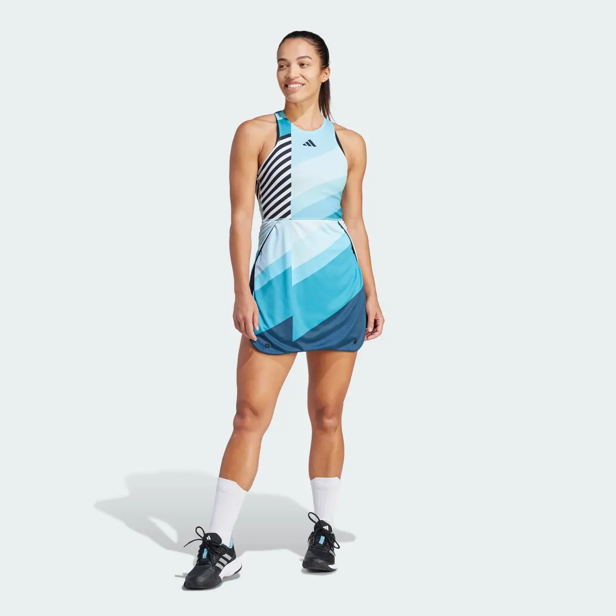 Adidas Vestido de Tenis Transformative AEROREADY Pro Doble Vista. 2