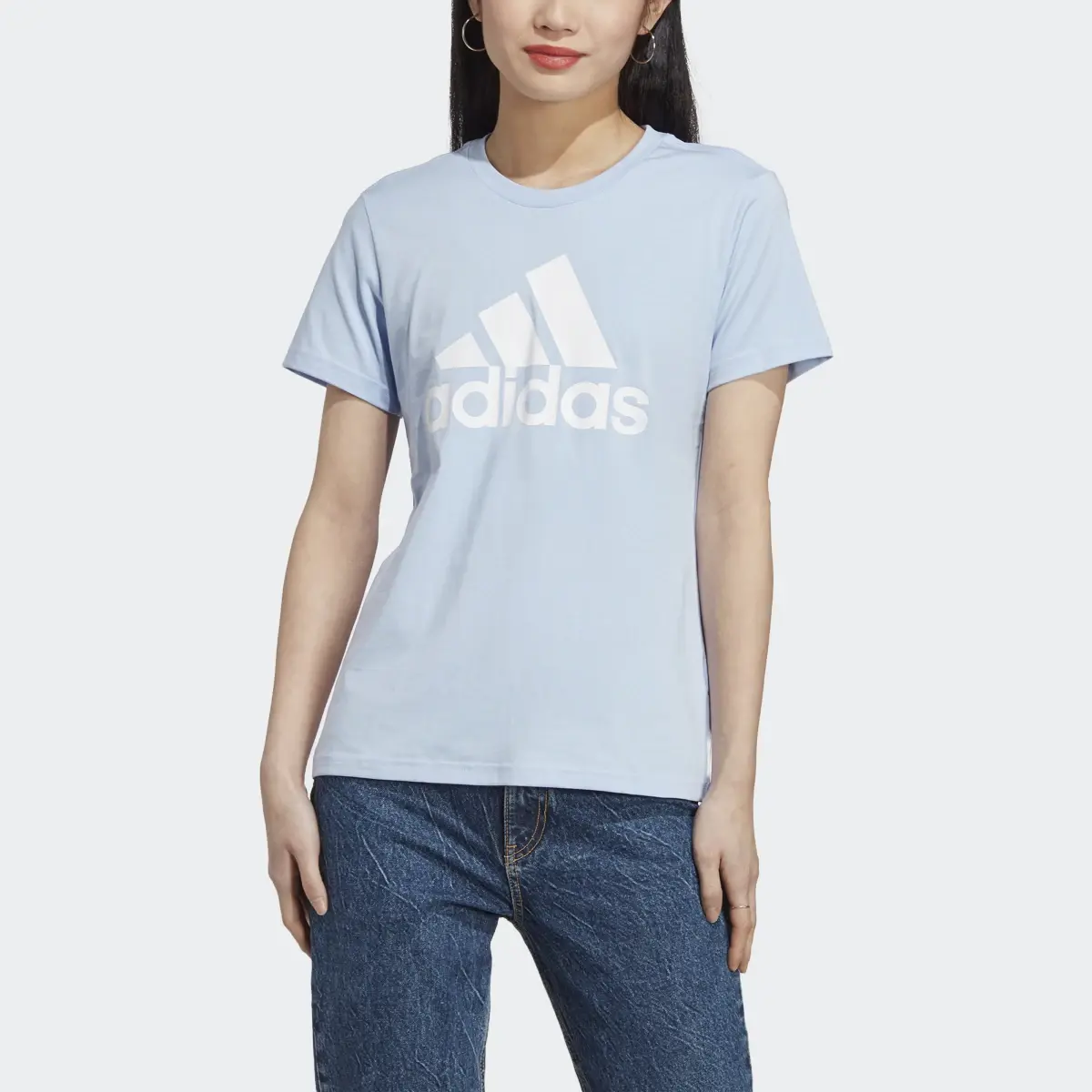 Adidas LOUNGEWEAR Essentials Logo Tişört. 1