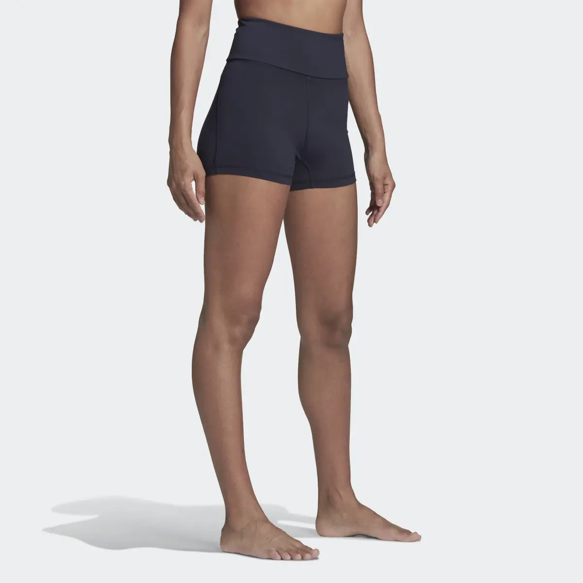 Adidas Yoga Essentials High-Waisted kurze Leggings. 3