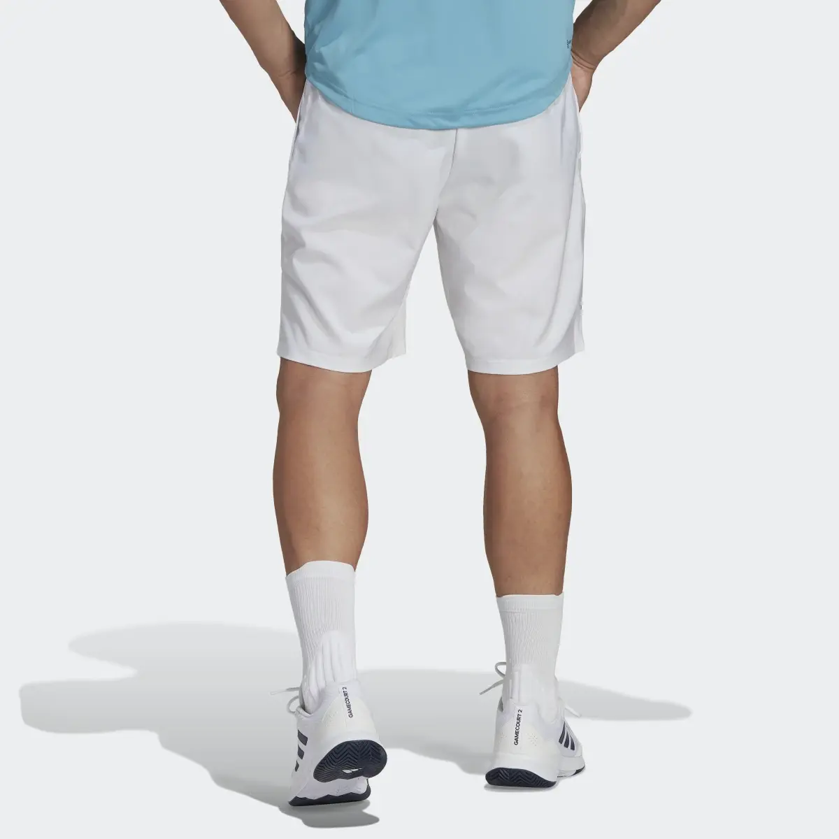 Adidas Club 3-Streifen Tennis Shorts. 2