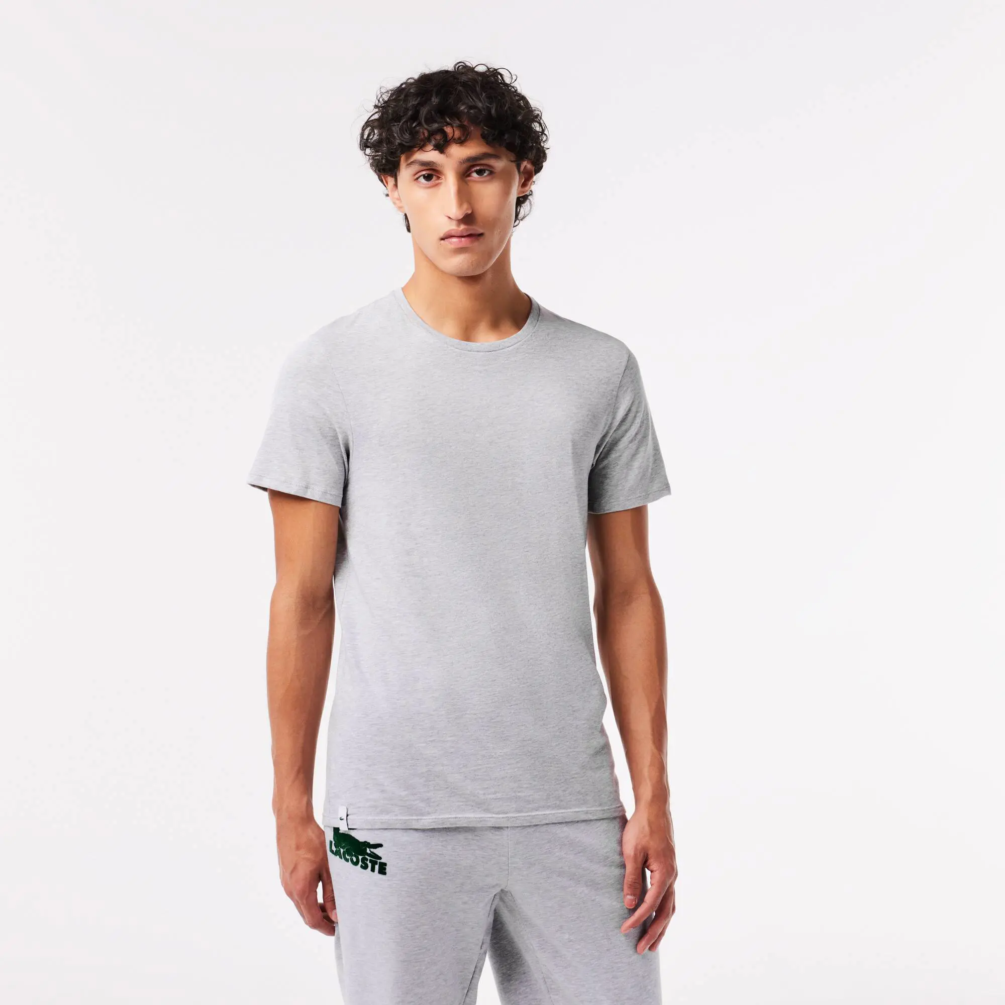 Lacoste Pack de 3 t-shirts de algodão e decote redondo para homem. 1