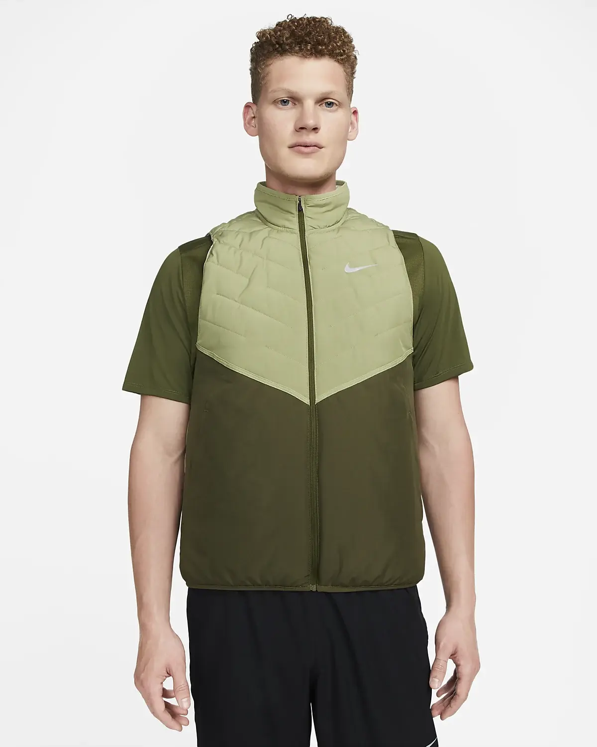 Nike Therma-FIT Repel. 1