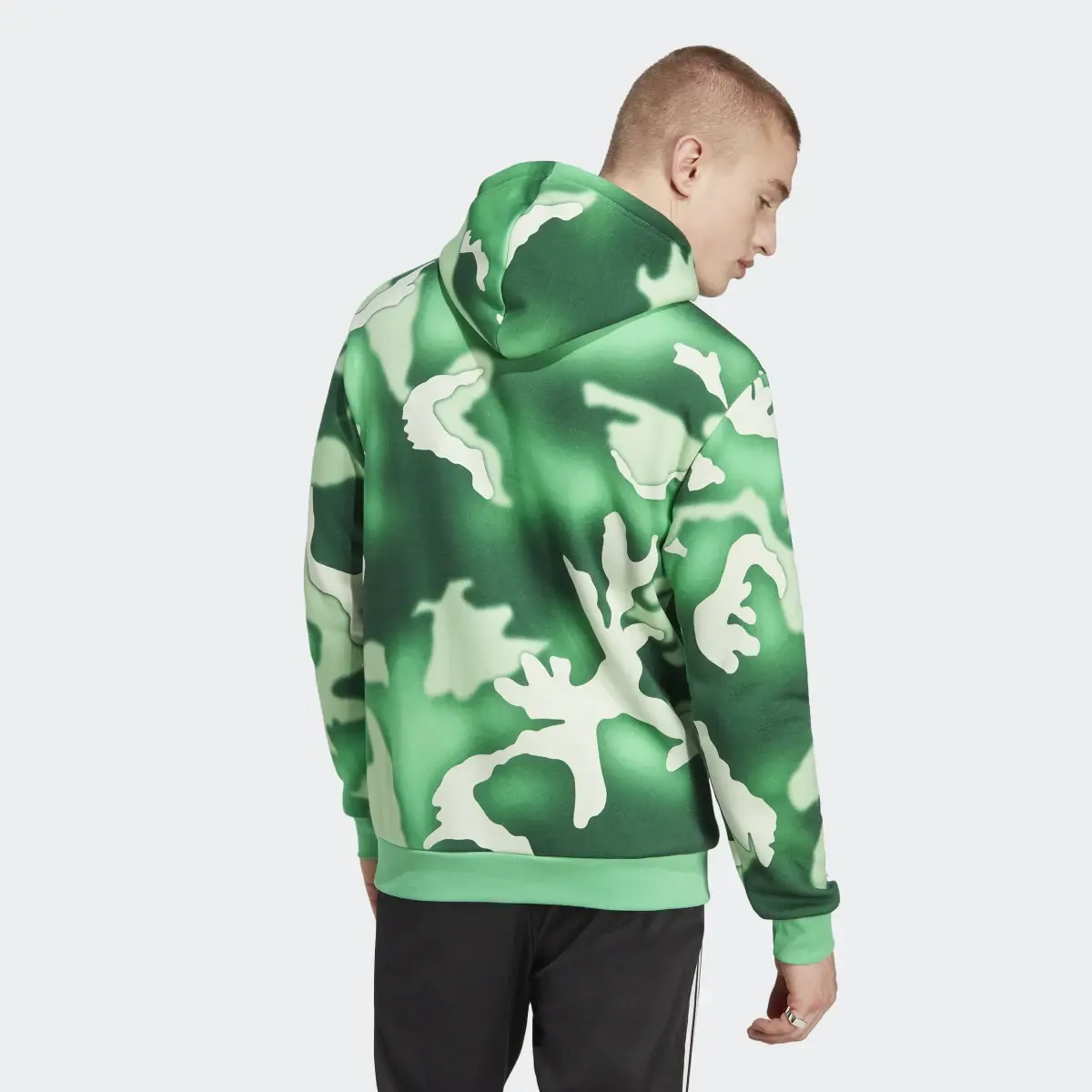 Adidas Sweat-shirt à capuche graphique à imprimé camouflage intégral. 3