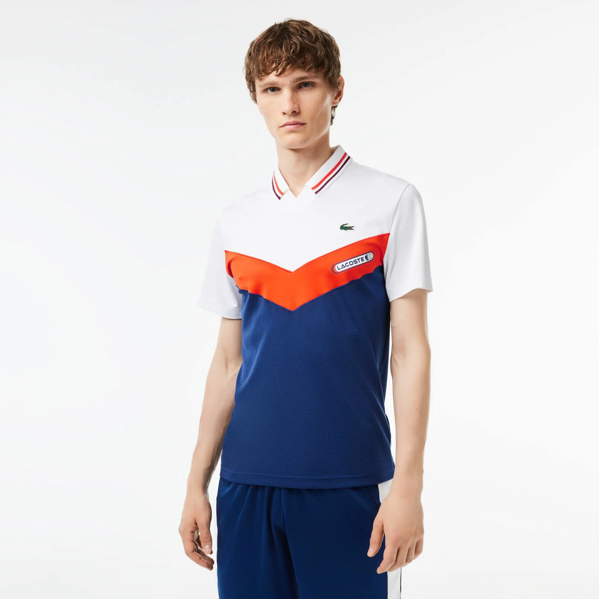 Lacoste Slim Fit Lacoste Tennis x Daniil Medvedev Seamless Effect Polo Shirt. 1