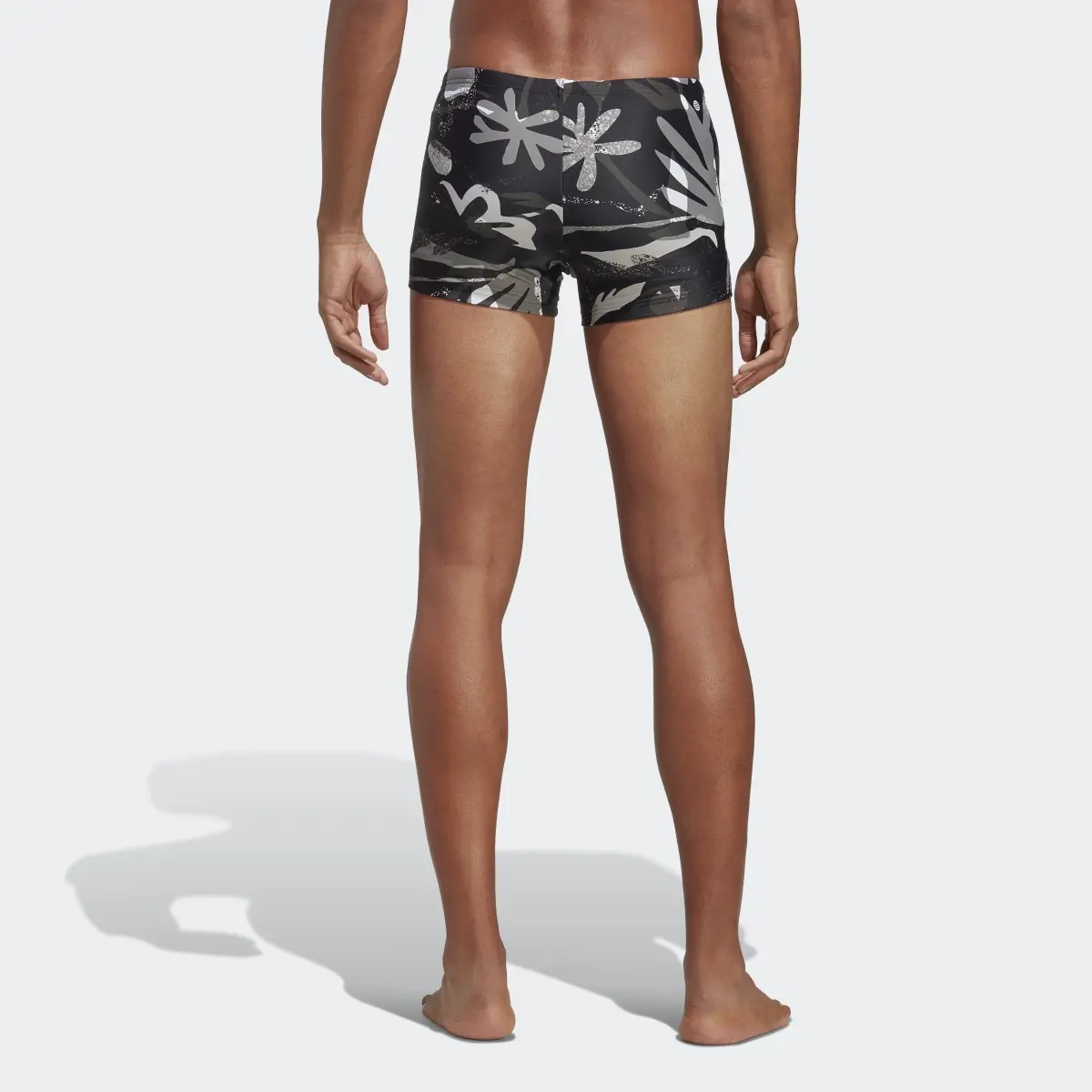 Adidas Floral Graphic Boxer-Badehose. 2