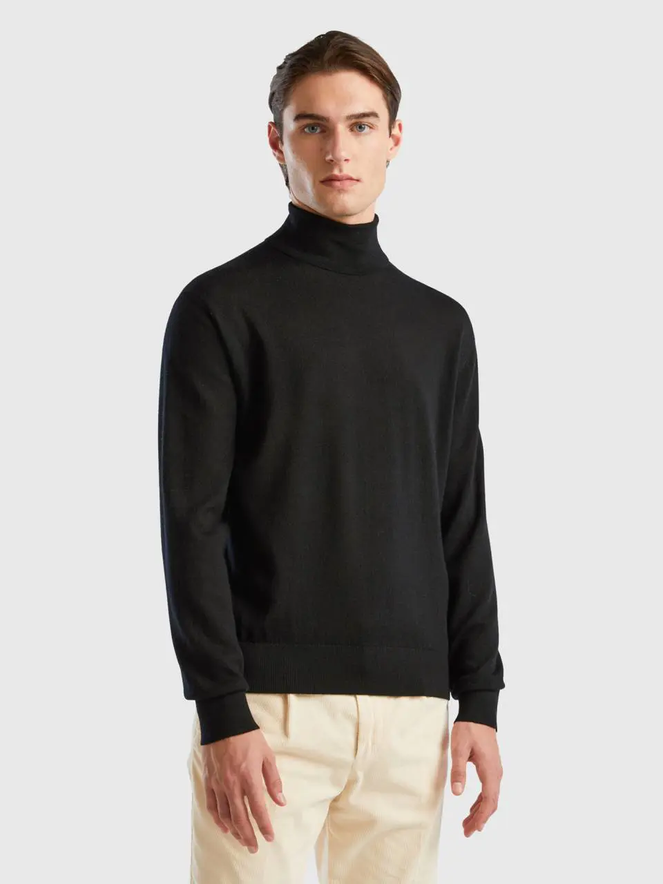 Benetton turtleneck in pure merino wool. 1