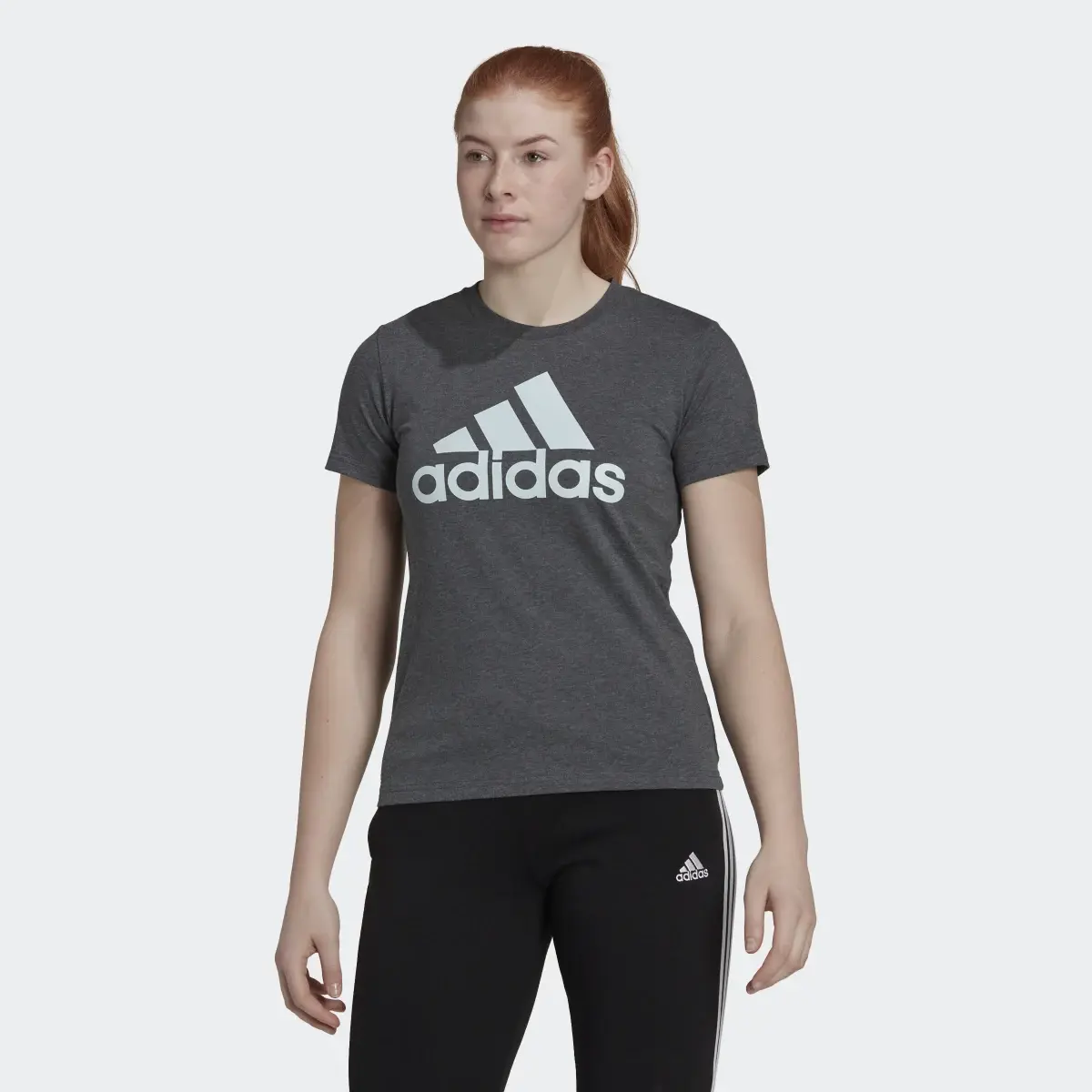 Adidas LOUNGEWEAR Essentials Logo Tişört. 2