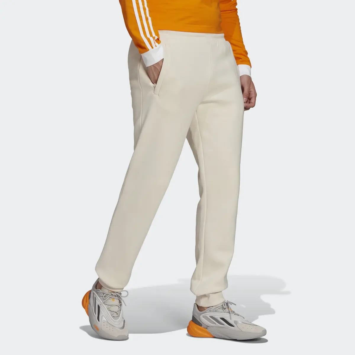 Adidas Adicolor Essentials Trefoil Pants. 3