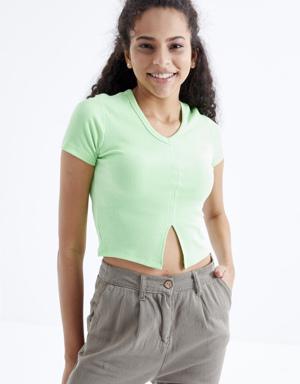 Fıstık Yeşil Basic Önü Yırtmaçlı V Yaka Kadın Crop Top T-Shirt - 97206