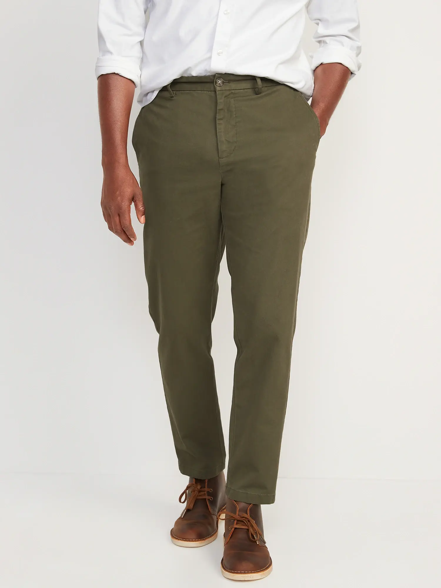 Old Navy Loose Taper Built-In Flex Rotation Ankle-Length Chino Pants for Men green. 1