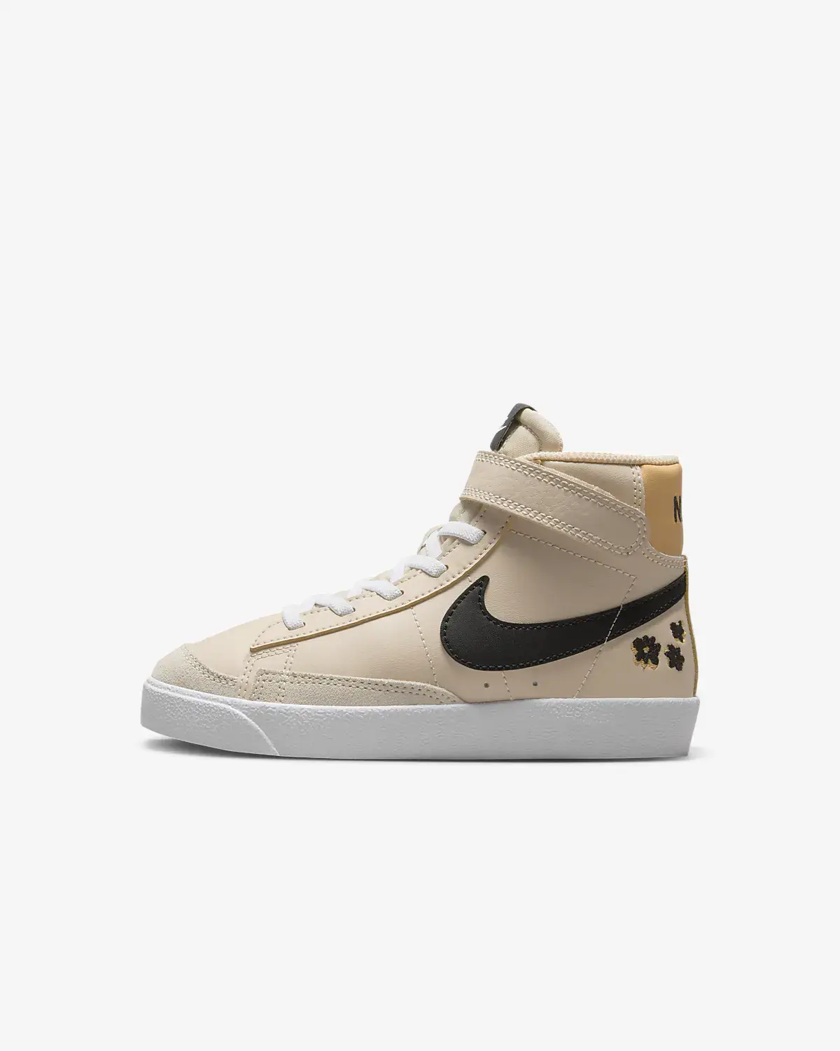 Nike Blazer Mid '77. 1