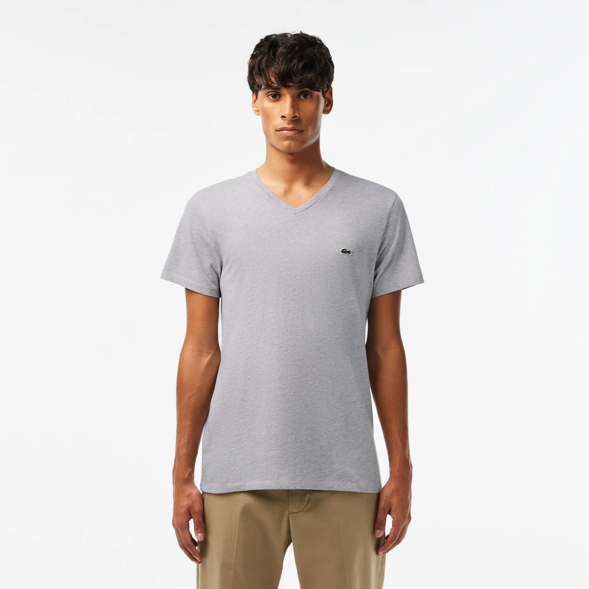 Lacoste T-shirt con collo a V in jersey di cotone Pima tinta unita. 1