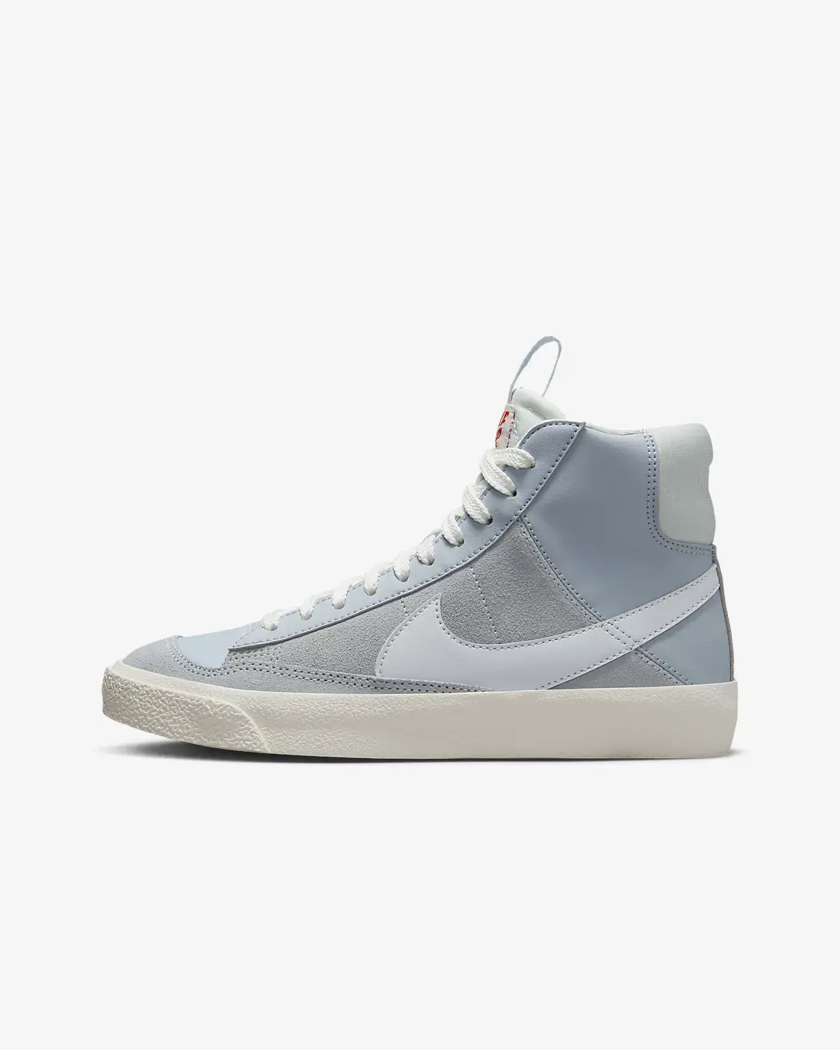 Nike Blazer Mid '77 Dance. 1