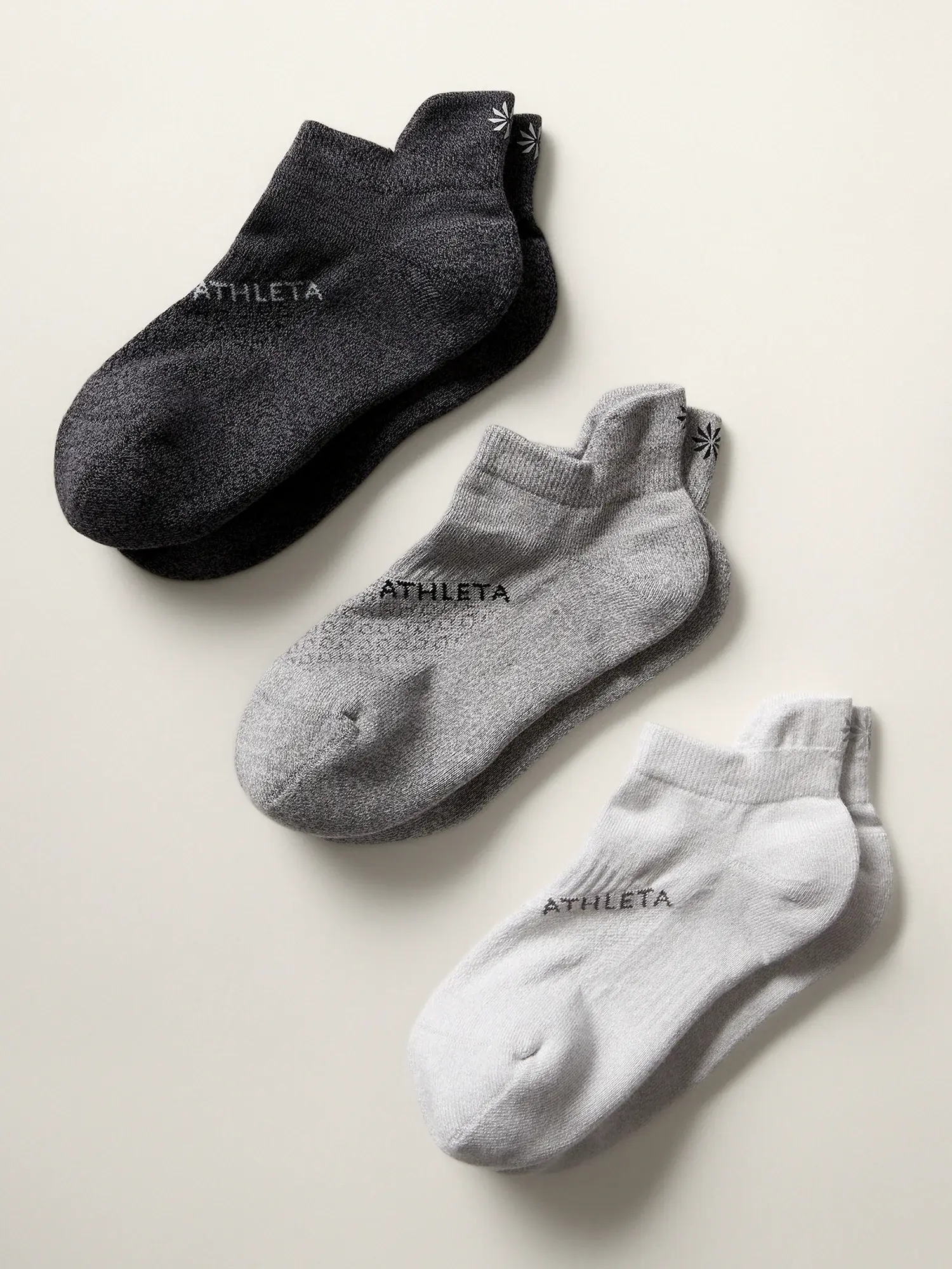 Athleta Everyday Ankle Sock 3-Pack black. 1