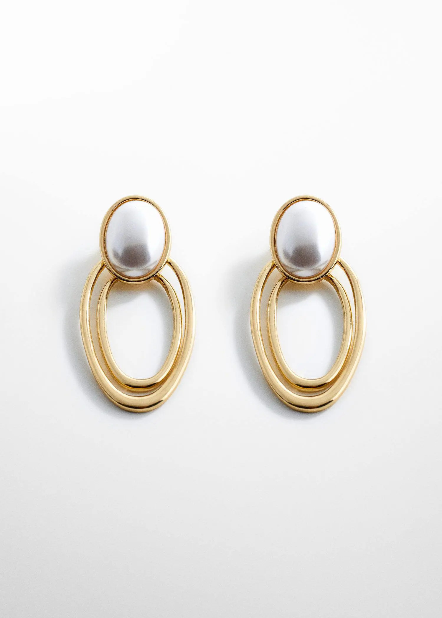 Mango Mother-of-pearl oval earrings. 1