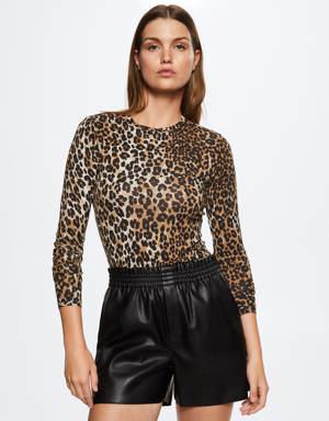 Leopard-print T-shirt