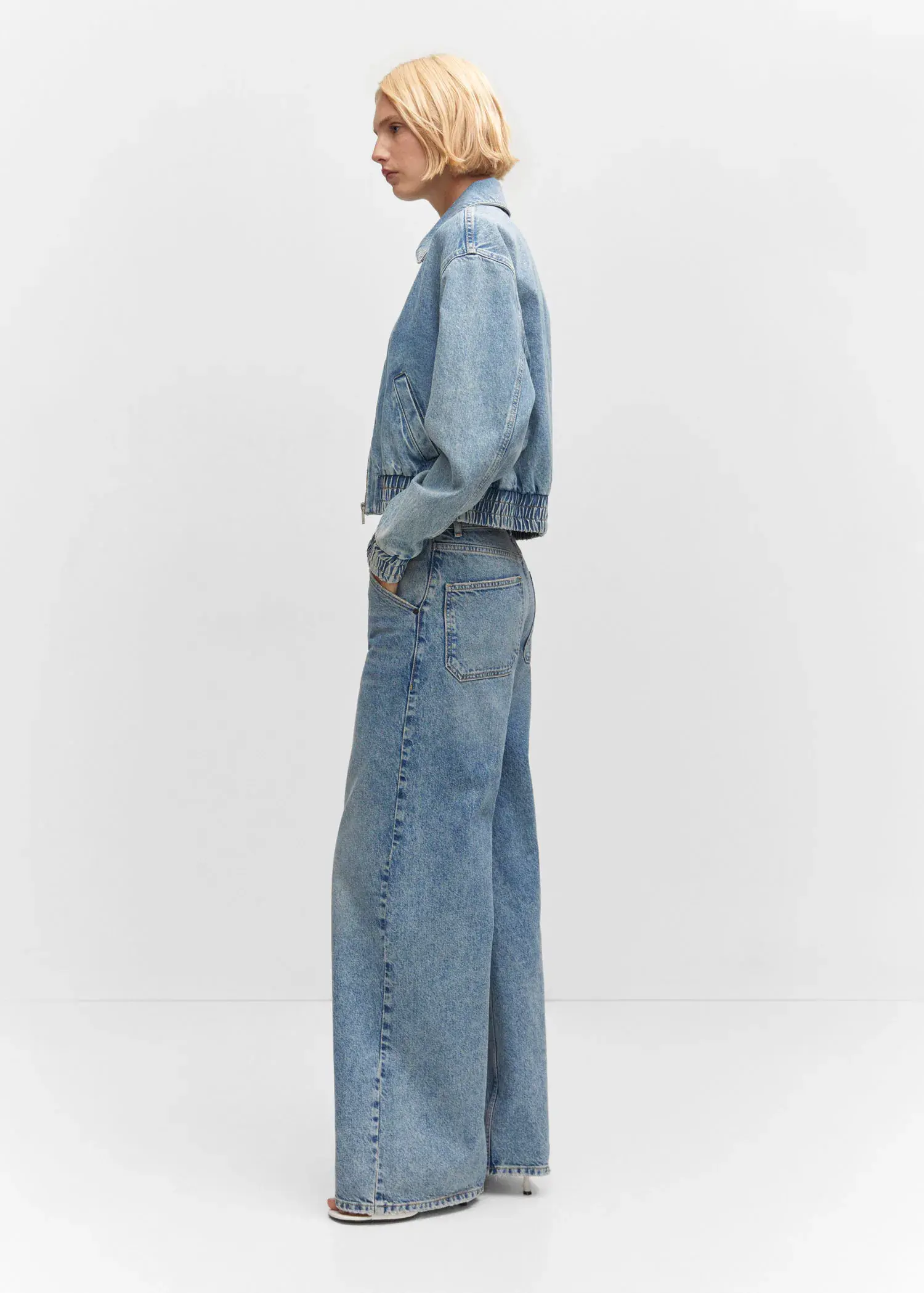 Mango Wideleg-Jeans mit mittlerer Bundhöhe. 1