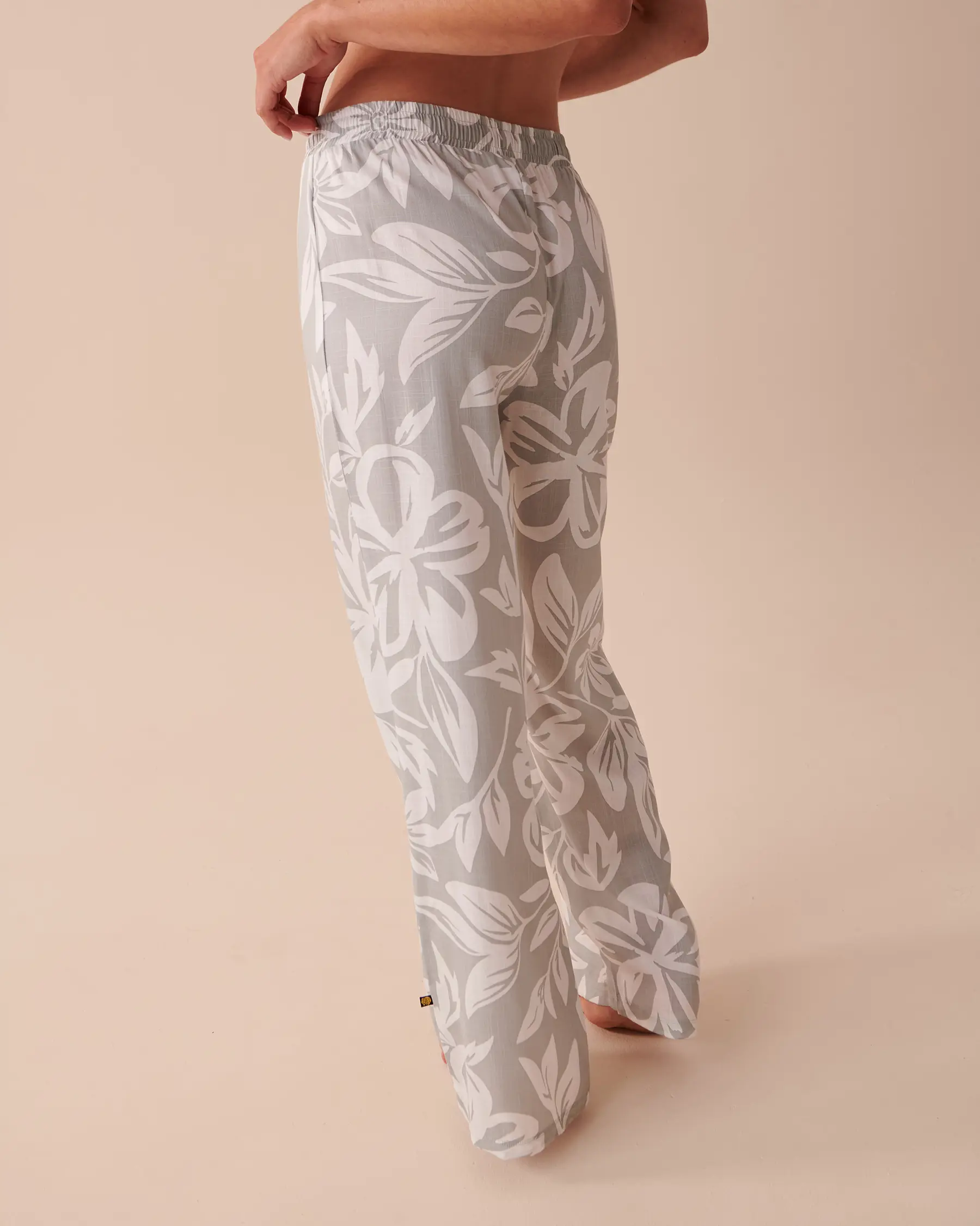 La Vie en Rose Floral Wide Leg Pants. 2