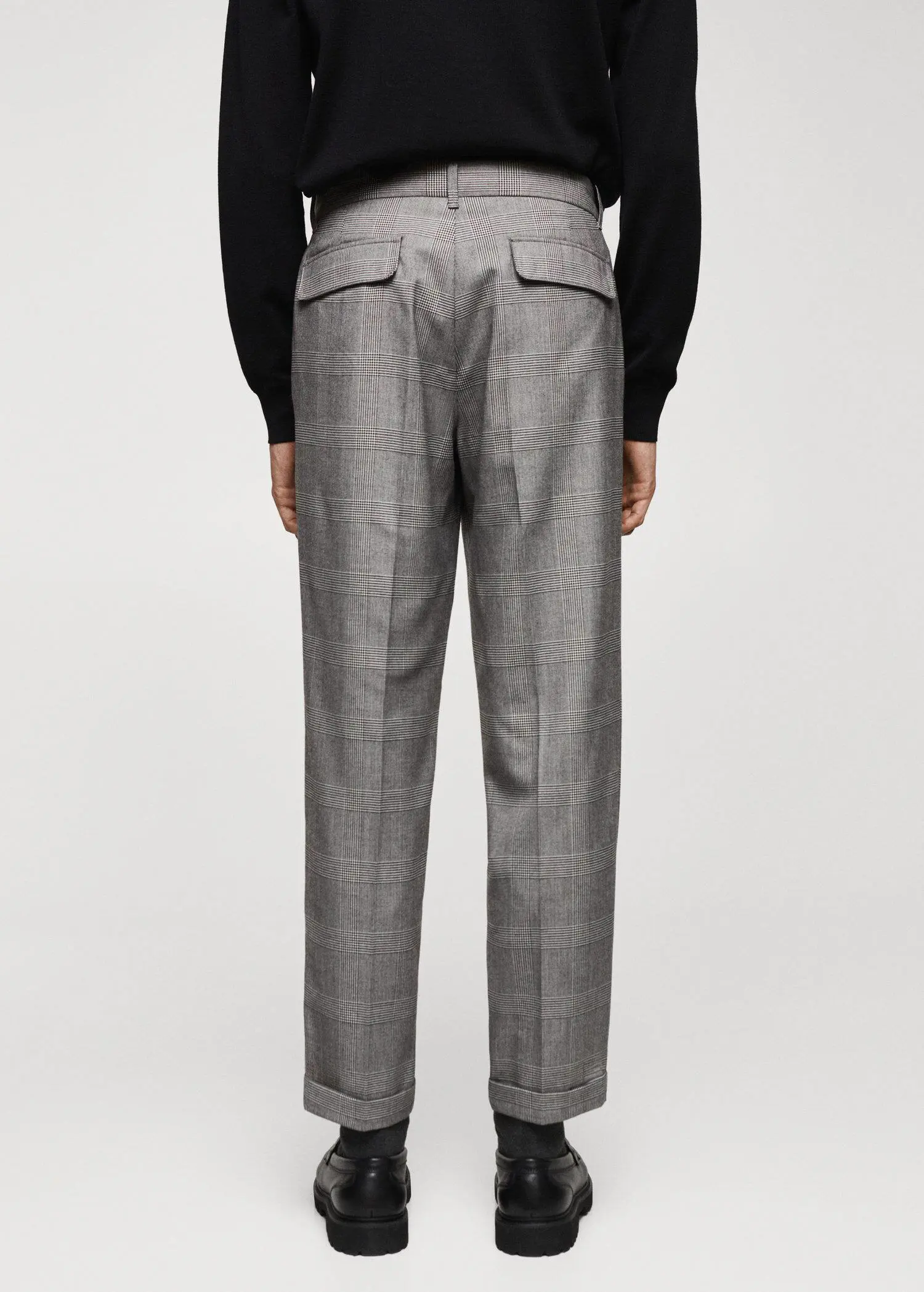 Mango Check pleated trousers. 3